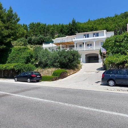 Apartments Dana Omiš Екстериор снимка